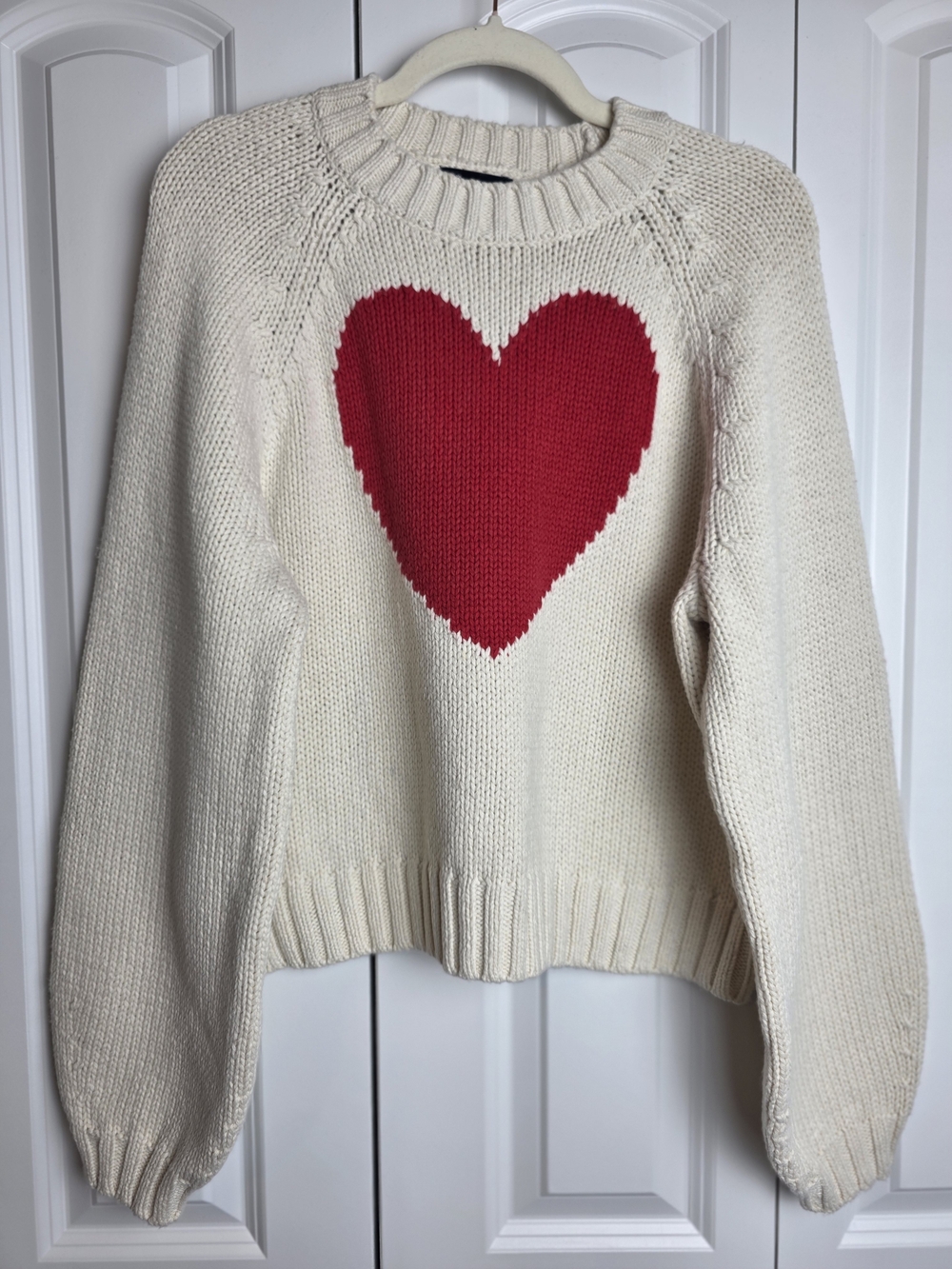 Gap Cream & Red Heart Intarsia Knit Oversized Cropped Sweater – Size Small (S) - Picture 2 of 14